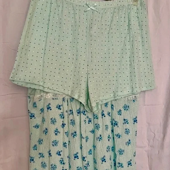VINTAGE Shorty PJ Set - Picture 2 of 3